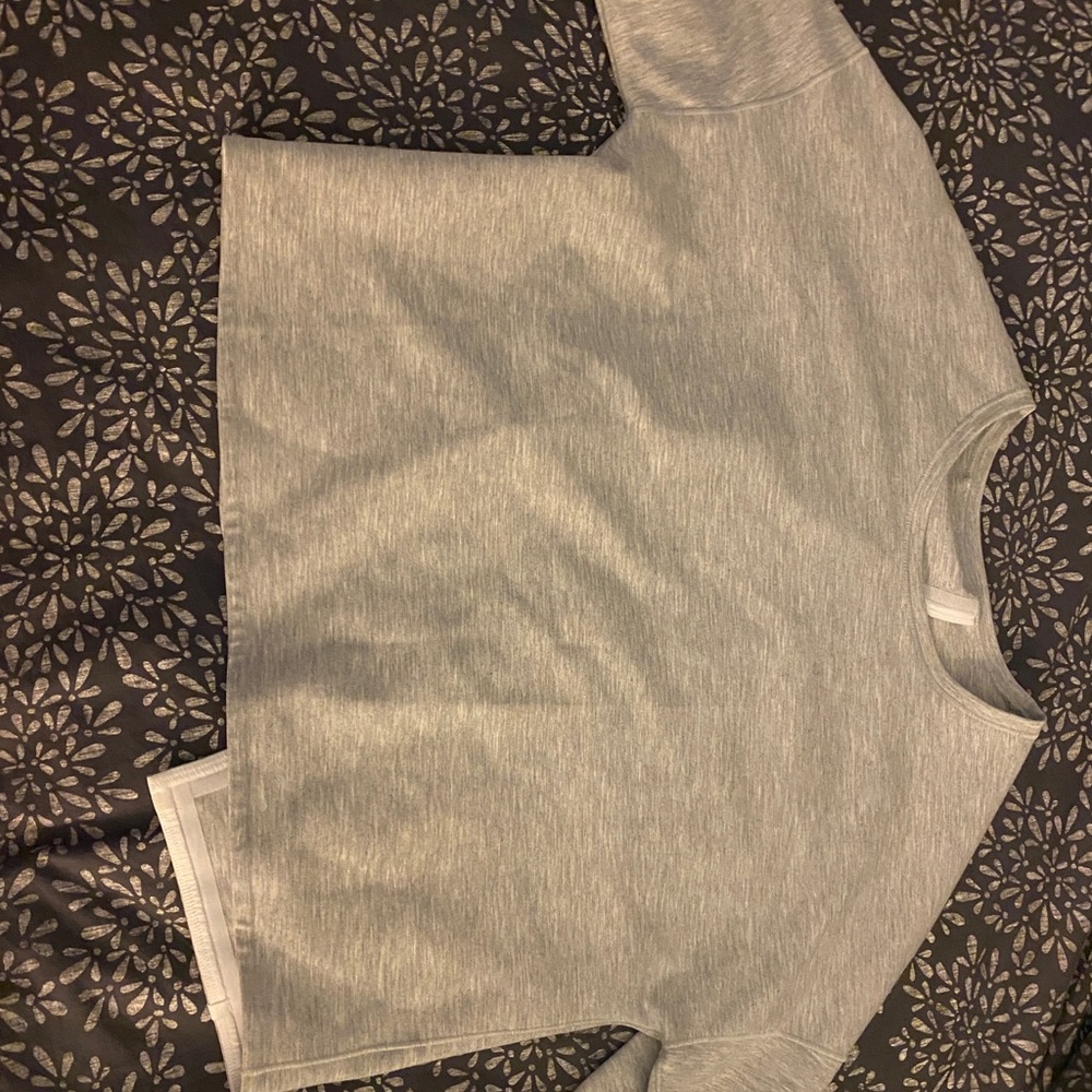 Lululemon short sleeve open back shirt